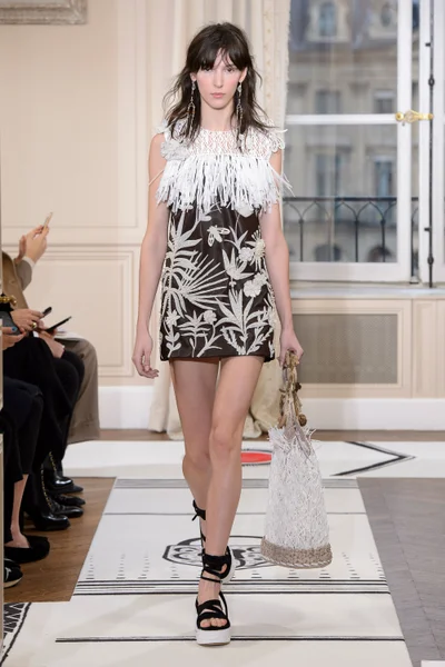 Look 13
